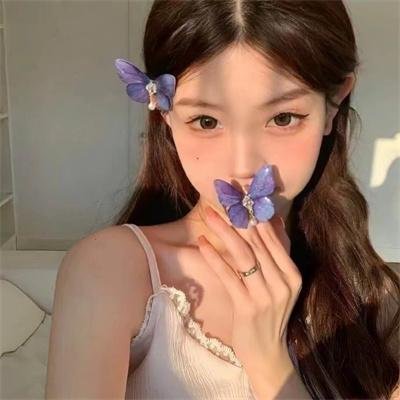 台风圈里的女人